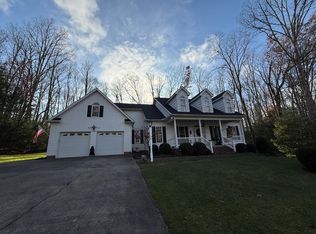 359 Far Country Dr, Daniels, WV 25832