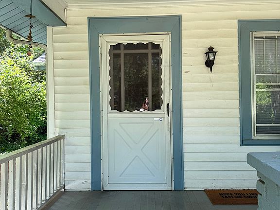 2nd image of 30 Russell St