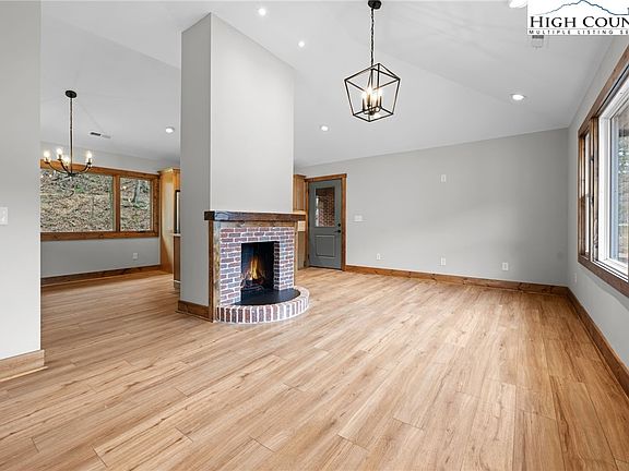 4th image of 1904 NC Highway 194