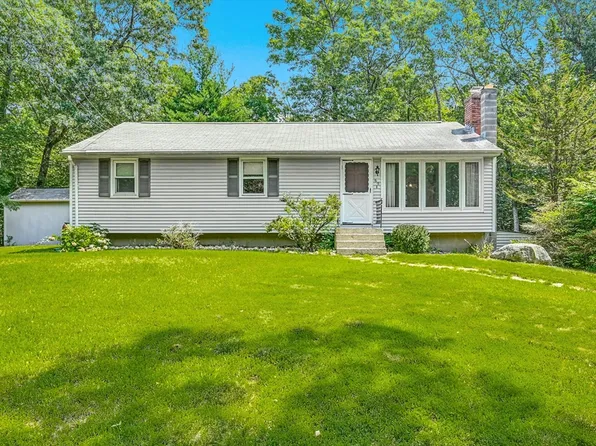 59 Birch St, Douglas, MA 01516