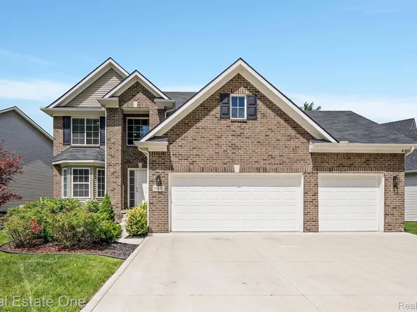 37492 Dianne Ln S #39, New Boston, MI 48164