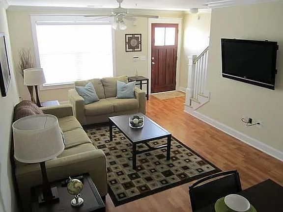 5th image of 1855 Candlewood Ct Unit 203