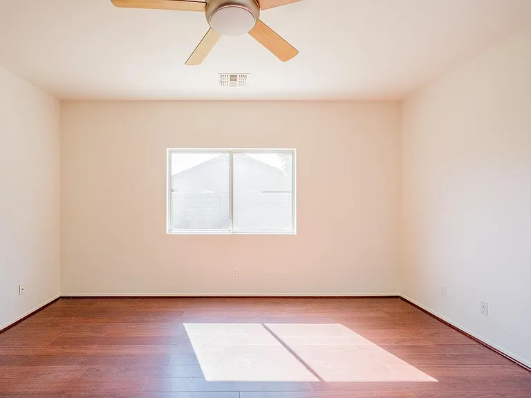 12541 W Jefferson St — Photo 16