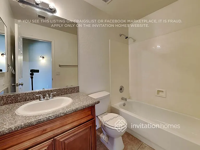 11034 W Granada Rd — Photo 16