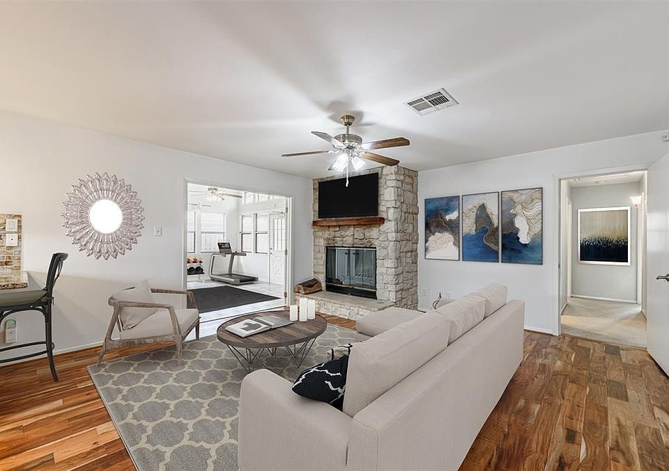 The "Virtually Staged" family room.