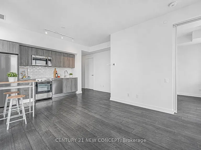 28 Wellesley St E #1902 — Photo 13