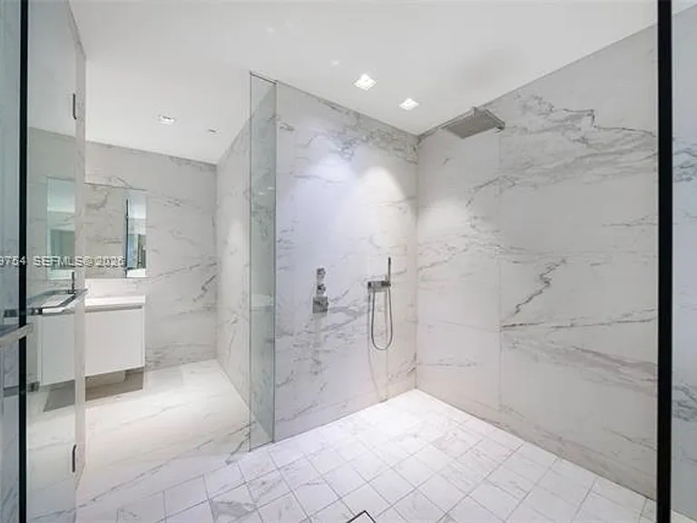 1000 Biscayne Blvd #1201 — Photo 63