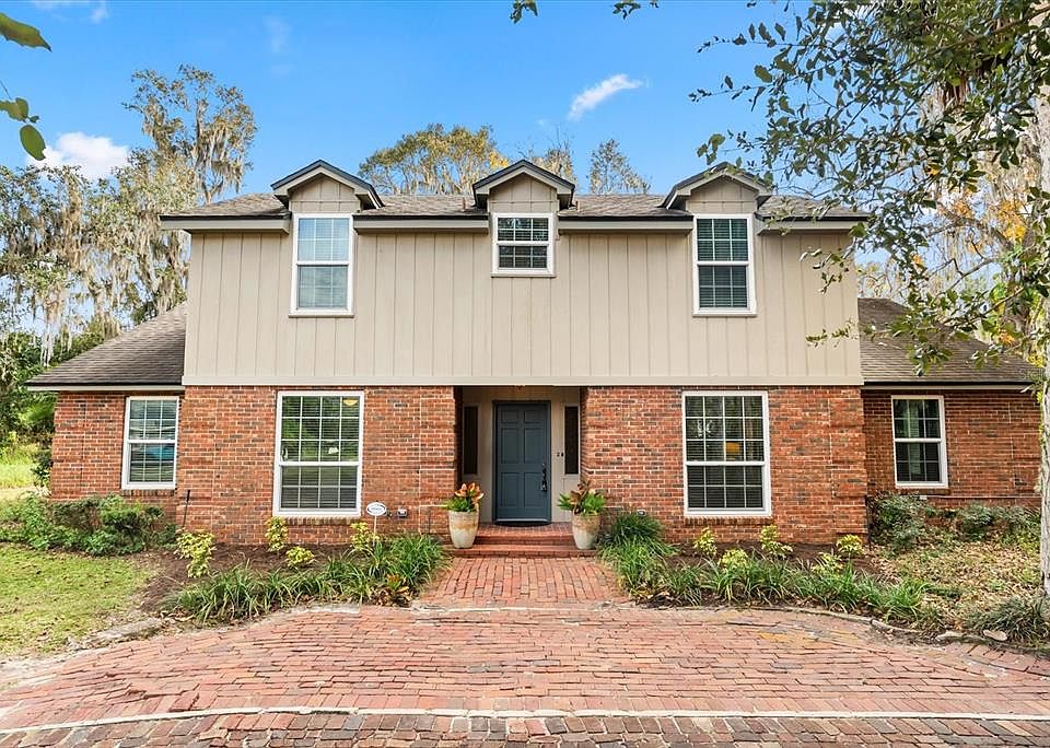 1st image of 536 Sir Arthur Ct