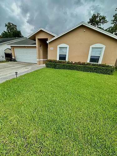 1010 Salmon Isle Photo 1