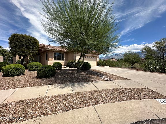 3rd image of 2297 E Big View Dr