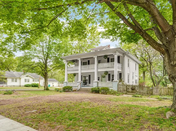 2301 N Johnston Avenue, Springfield, MO 65803