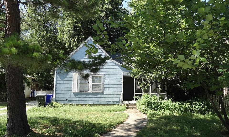 1st image of 819 W Eufaula St