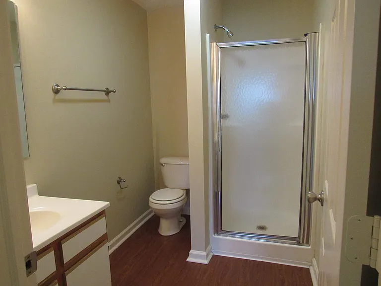 Crown Plaza Apartments — Photo 28