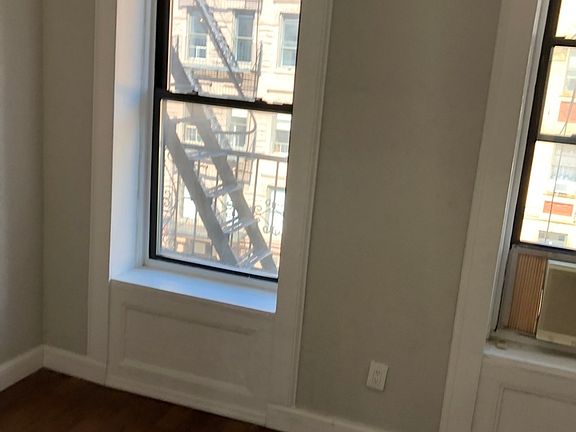 3rd image of 272 W 115th St APT 3A