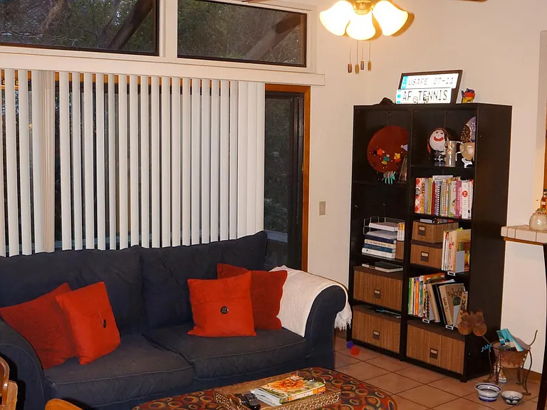 457 Russell Blvd — Photo 12