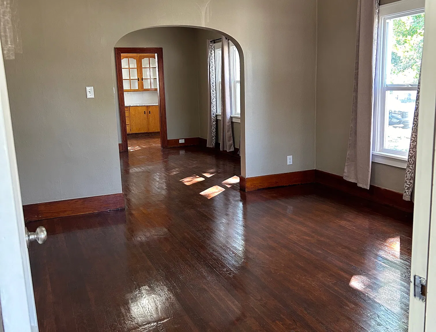 2 bed, $800 — Photo 2