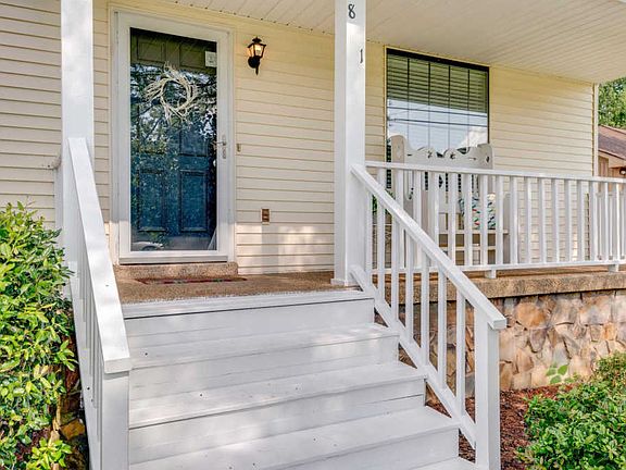 3rd image of 881 Beech Bend Dr