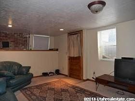1st image of 1272 E Crandall Ave #1
