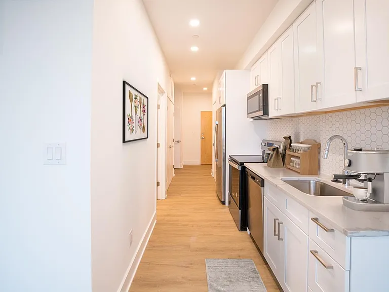 1324 Frankford Ave — Photo 16