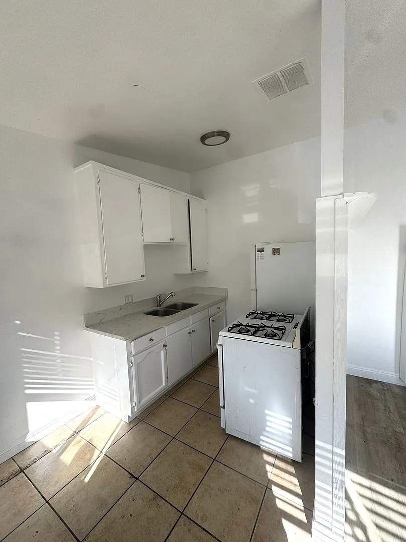 1 bed, 1.0 bath, $1,895 — Photo 1