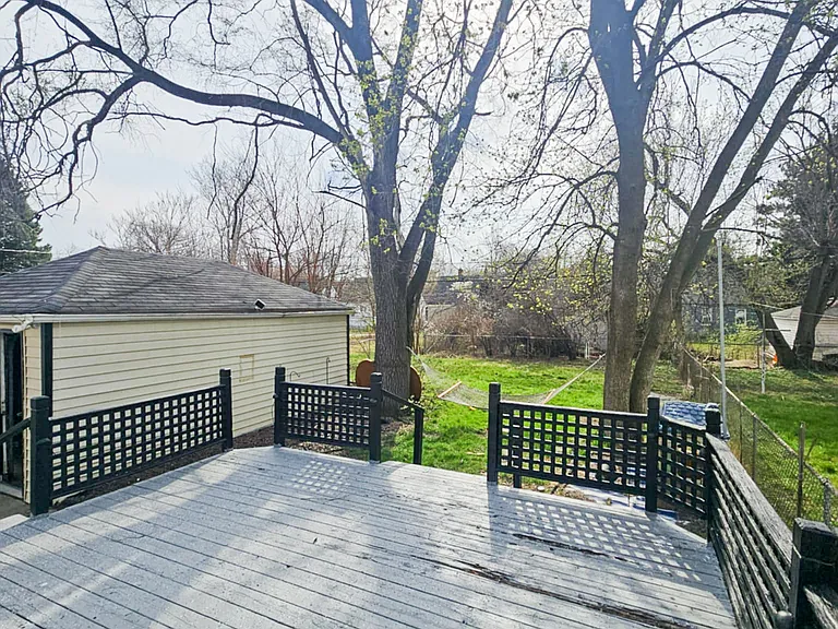 7547 Lamphere — Photo 29