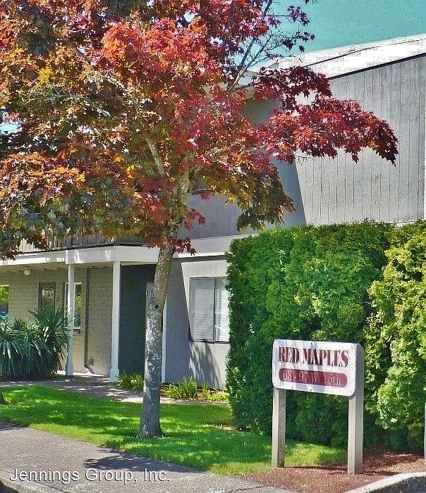 1st image of 95 W 16th Ave #4048232