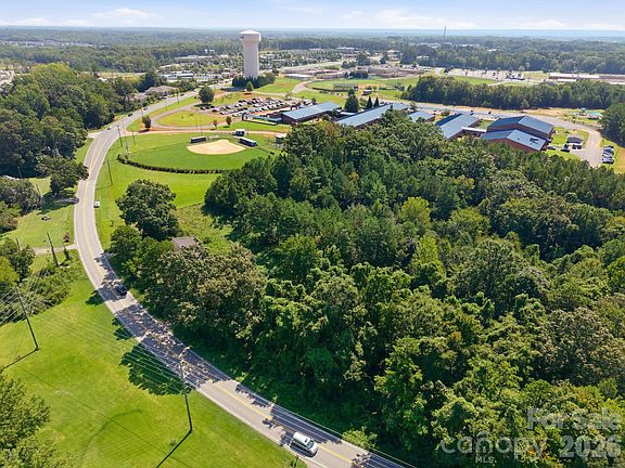 5th image of 4263 Dobys Bridge Rd