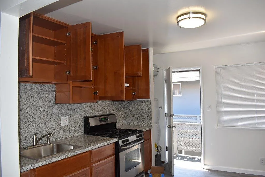 Building Photo - 27942 Manon Ave #C