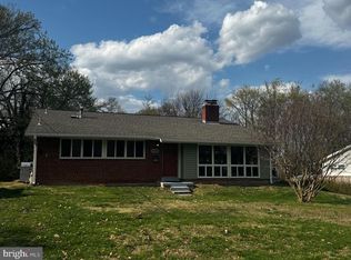 4526 Roundhill Rd, Alexandria, VA 22310
