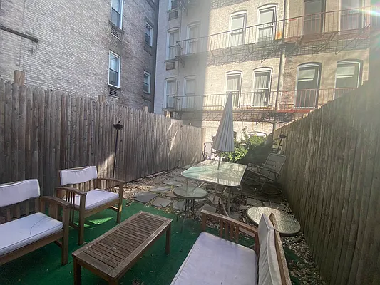 Rented by Bond New York | media 10