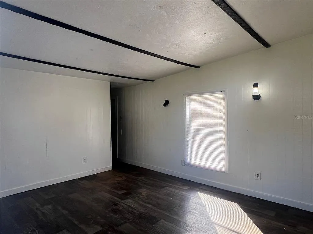2 bed, 1.0 bath, 732 sqft, $1,095 — Photo 4