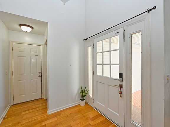 4th image of 3465 Cobble St