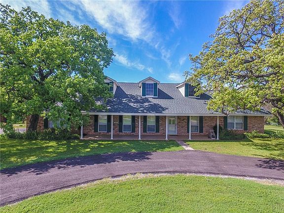 2nd image of 2724 Andrews Cir