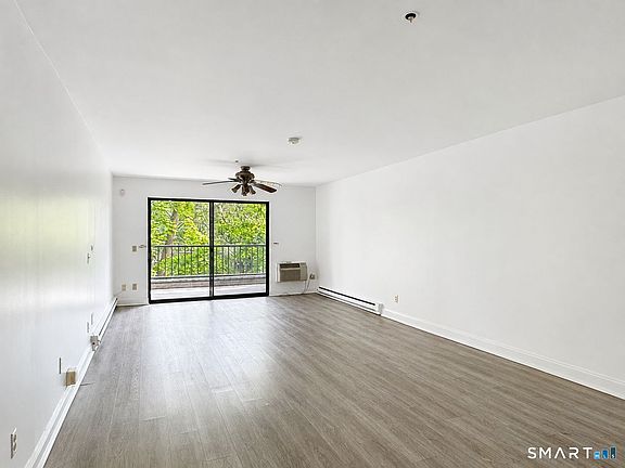 5th image of 970 Hope Street #1B