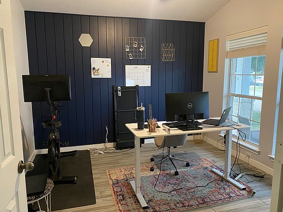 2nd image of 208 Hyltin St