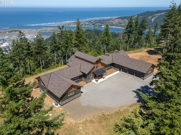 94840 Grizzly Mountain Rd, Gold Beach, OR 97444