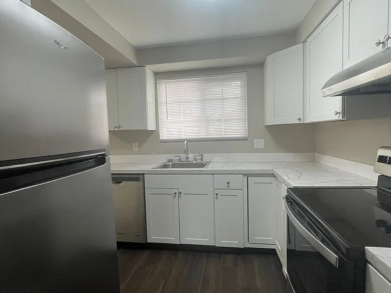 Albany Meadows Apartments — Photo 11