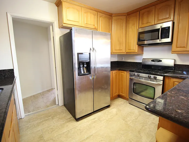 5574 Camber Dr — Photo 10