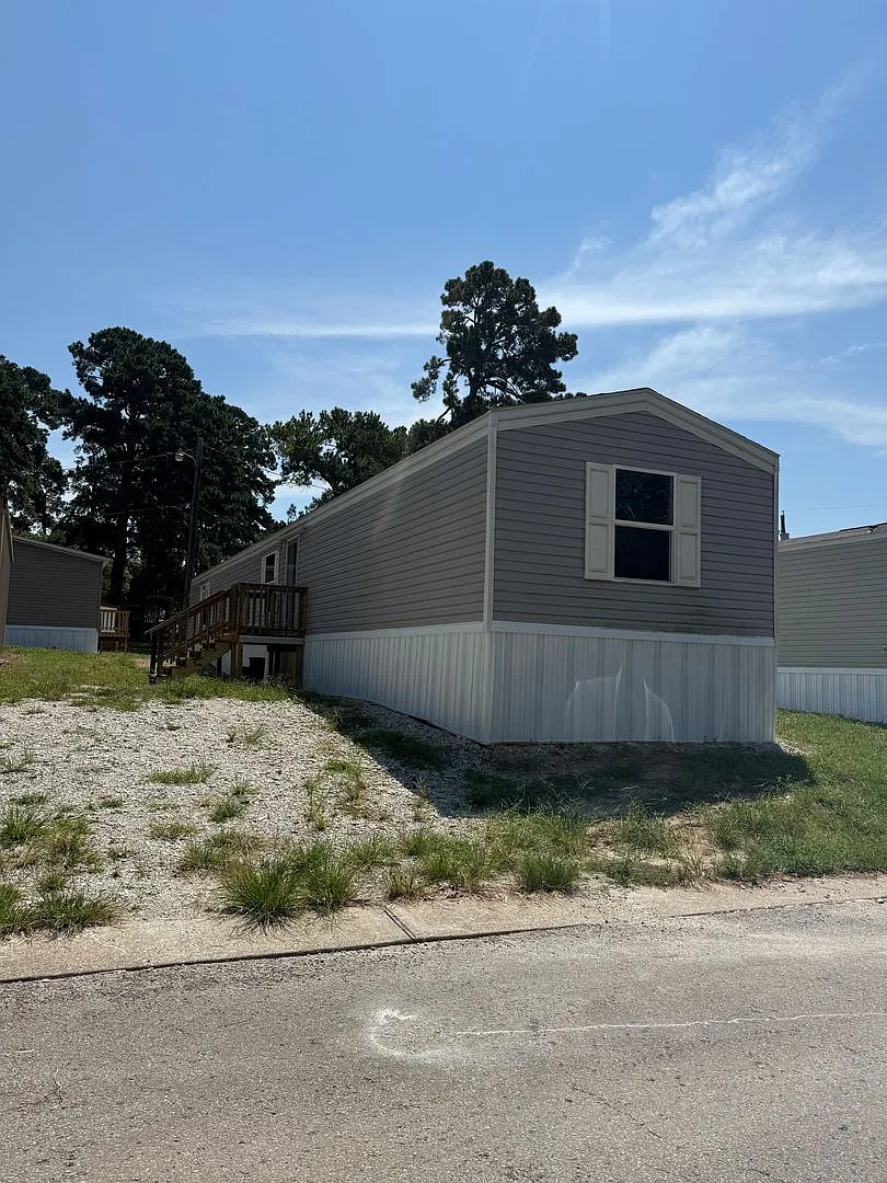 Virginia Avenue MH Park — Photo 1