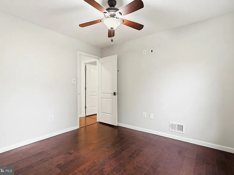 12017 William And Mary Cir — Photo 20