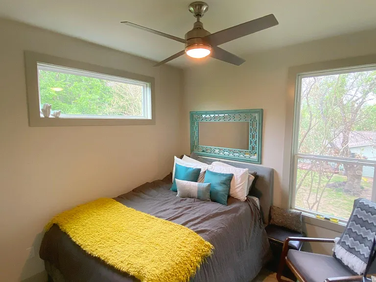 1709 Madison Ave — Photo 19