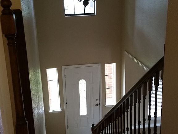 4th image of 2103 Zavalla Cir