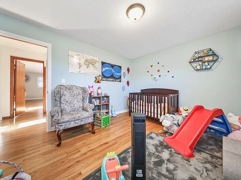 41 Trout Brook Dr — Photo 3