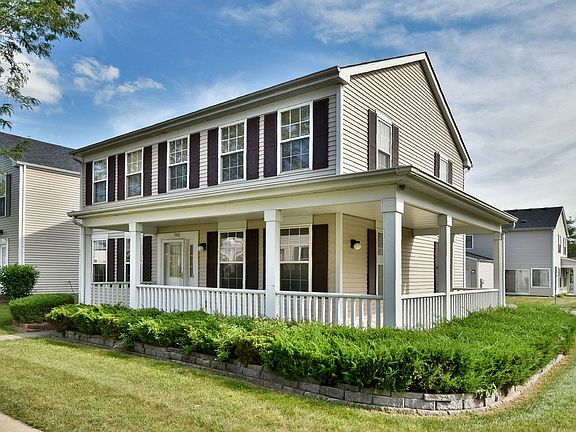 2nd image of 940 Symphony Dr