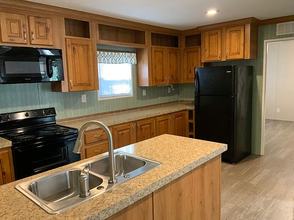 4th image of 10903 W Beaver St