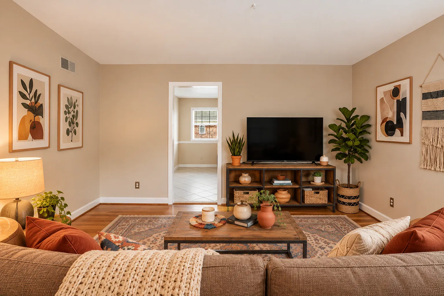 2 bed, 750 sqft, $1,149 — Photo 3