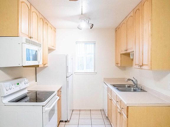 3rd image of 2617 G St #1