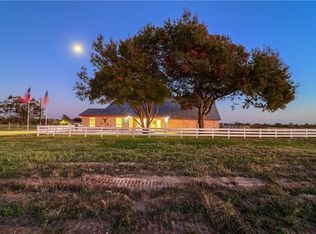 221 Balch Rd, Elgin, TX 78621
