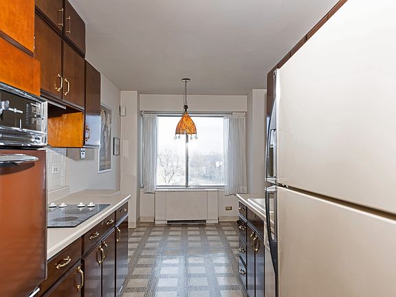 5th image of 6833 N Kedzie Ave APT 507