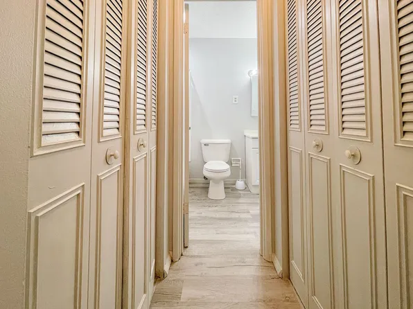 2310 N Oakwood Ave #10, Muncie, IN 47304